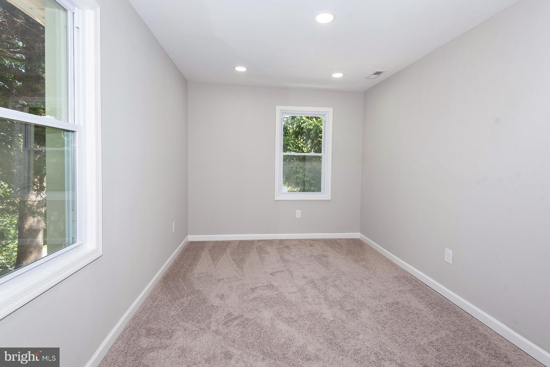 MOUNT WASHINGTON - Residential