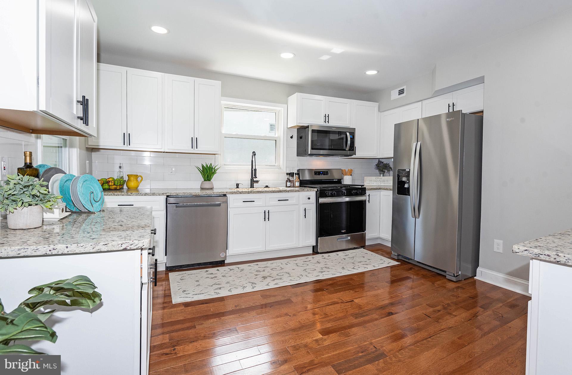 MOUNT WASHINGTON - Residential