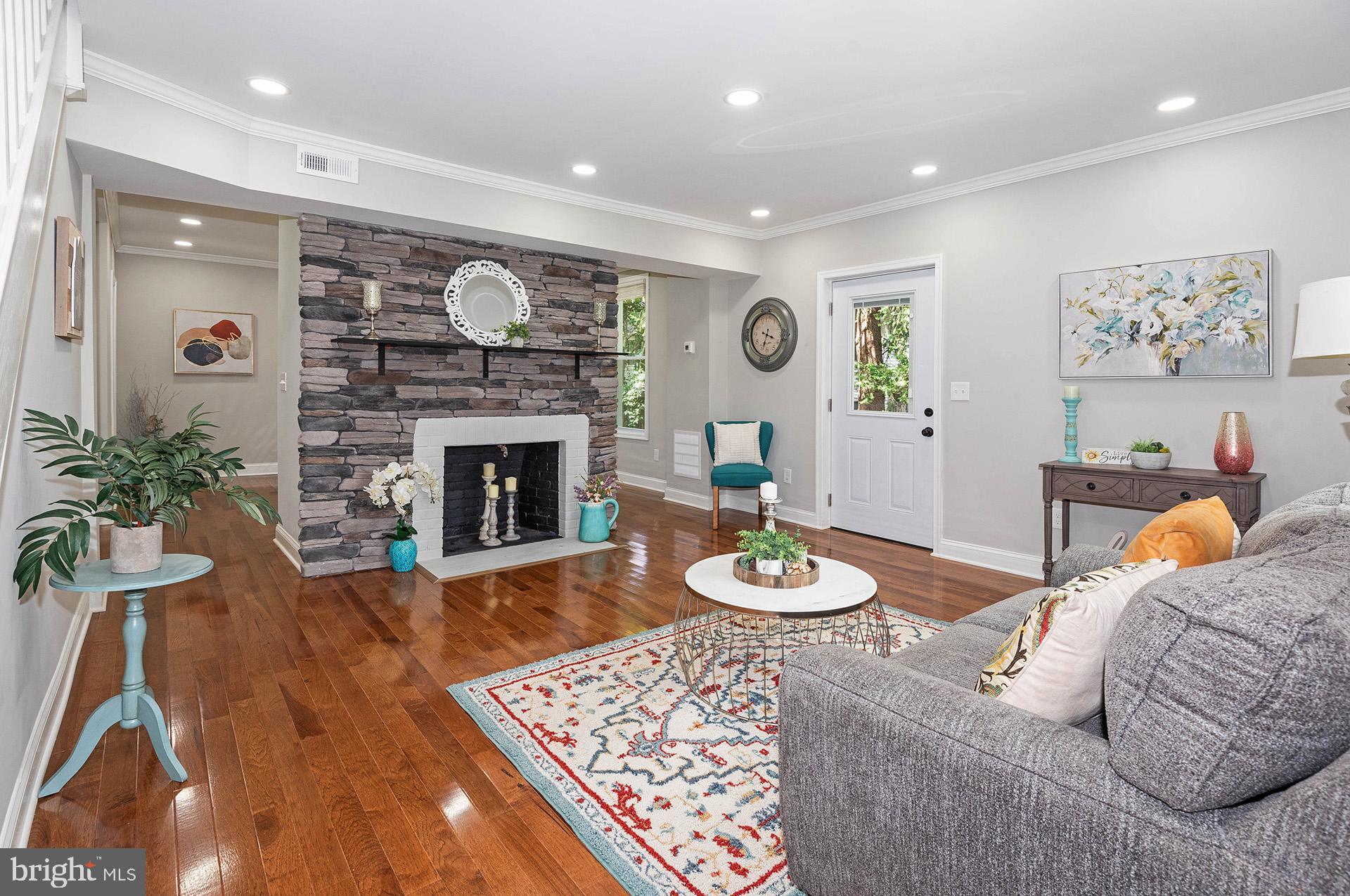 MOUNT WASHINGTON - Residential