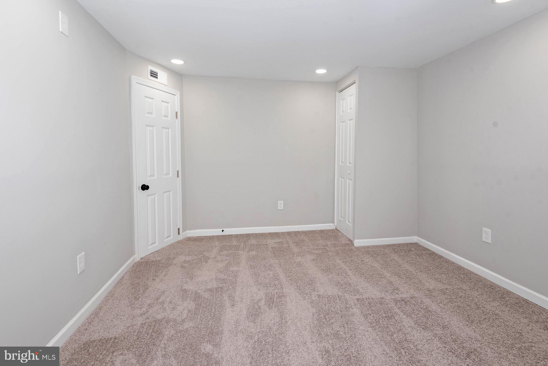 MOUNT WASHINGTON - Residential