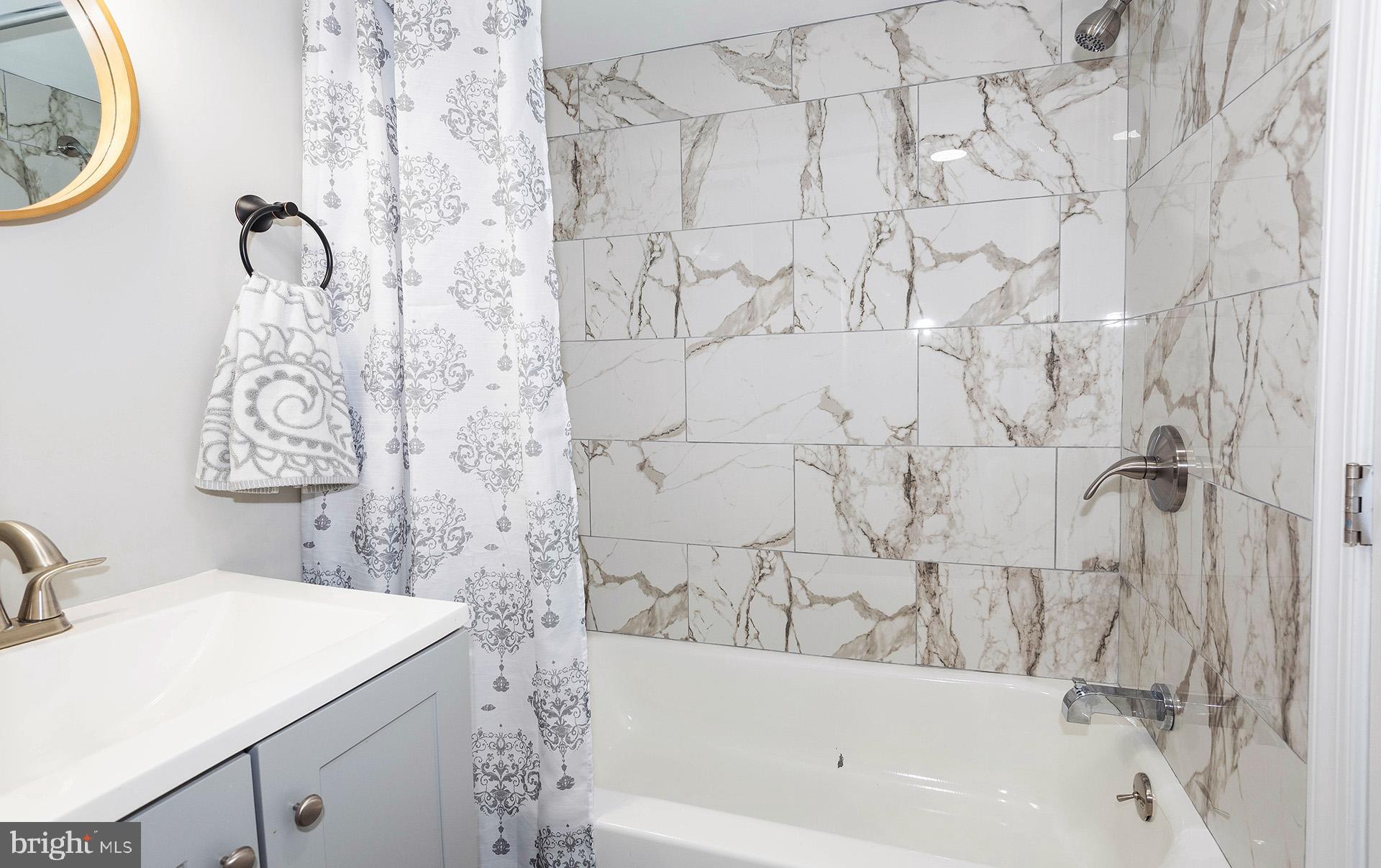 MOUNT WASHINGTON - Residential