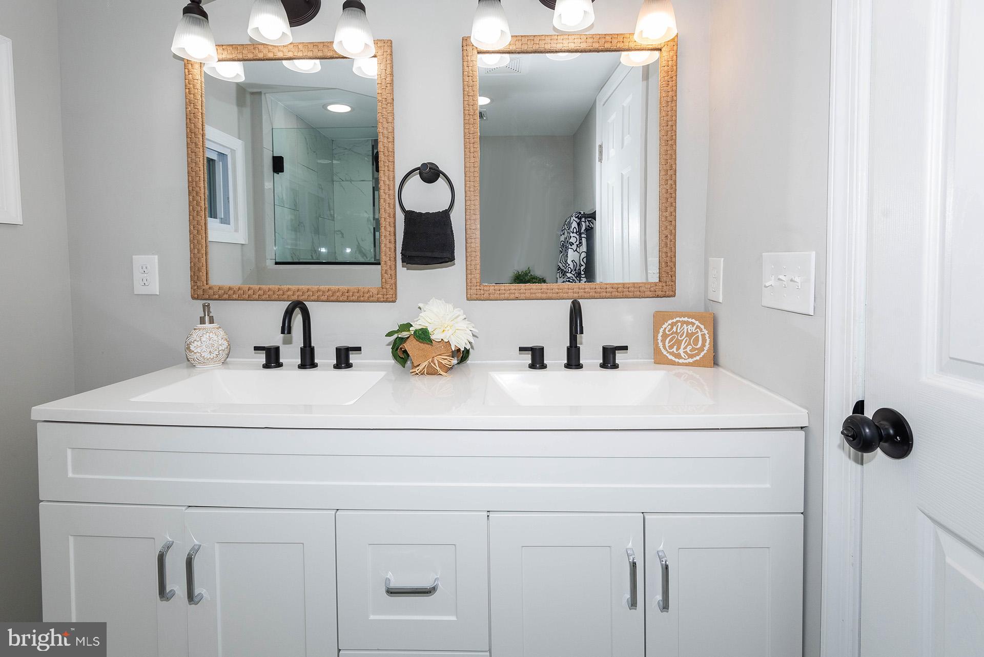 MOUNT WASHINGTON - Residential