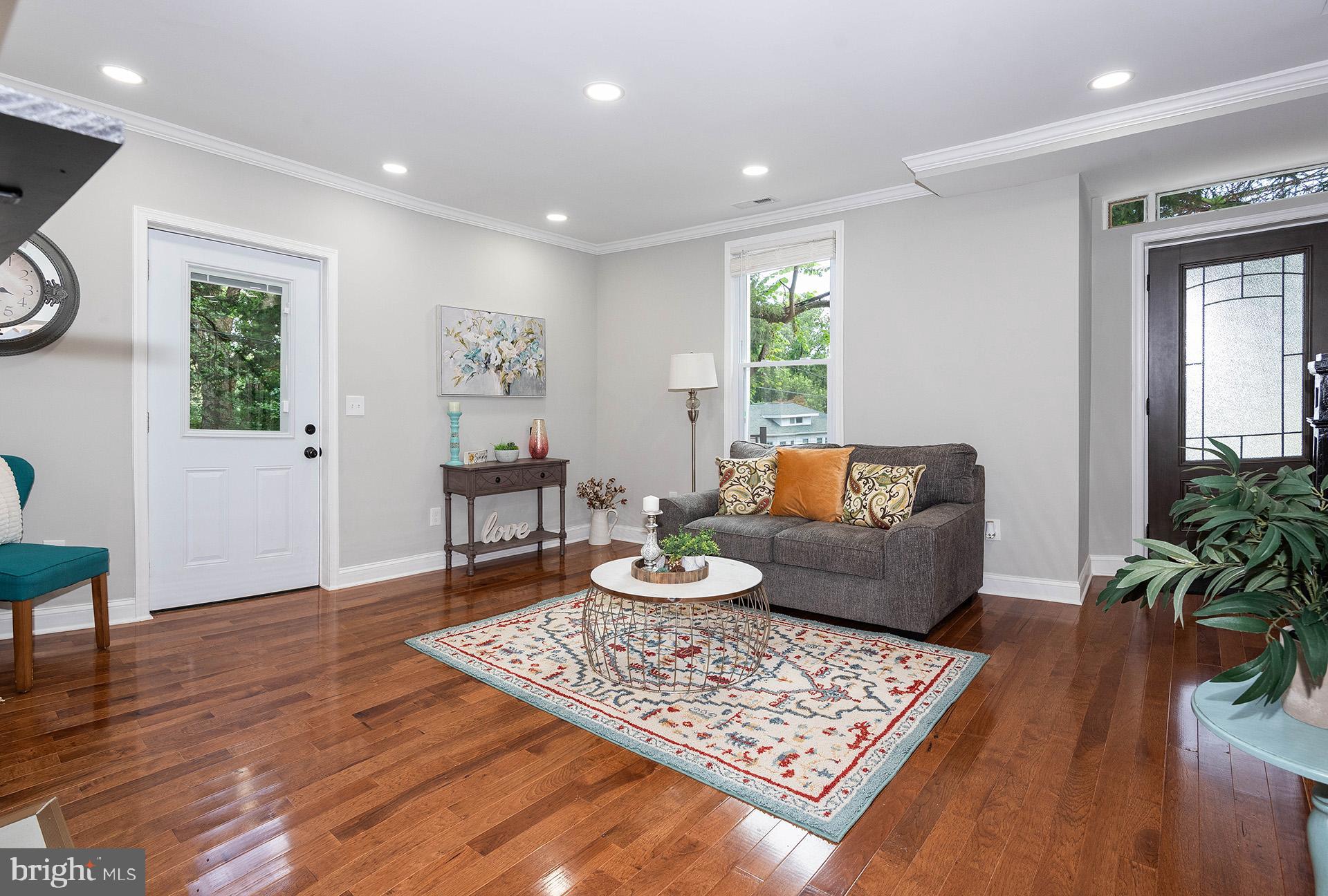 MOUNT WASHINGTON - Residential