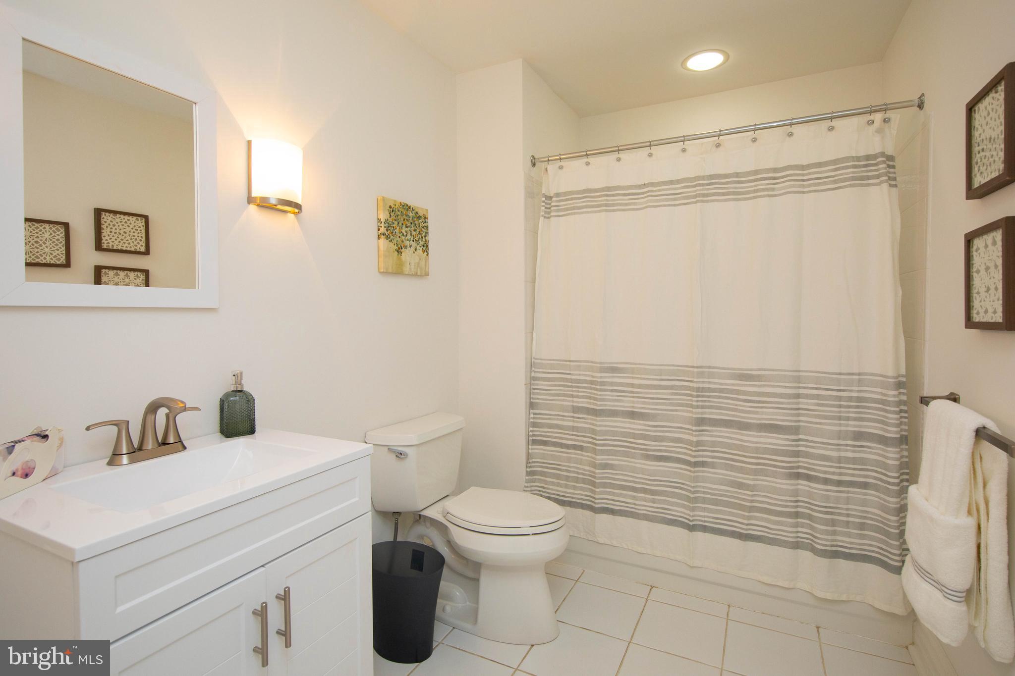 LAFAYETTE HILL - Residential