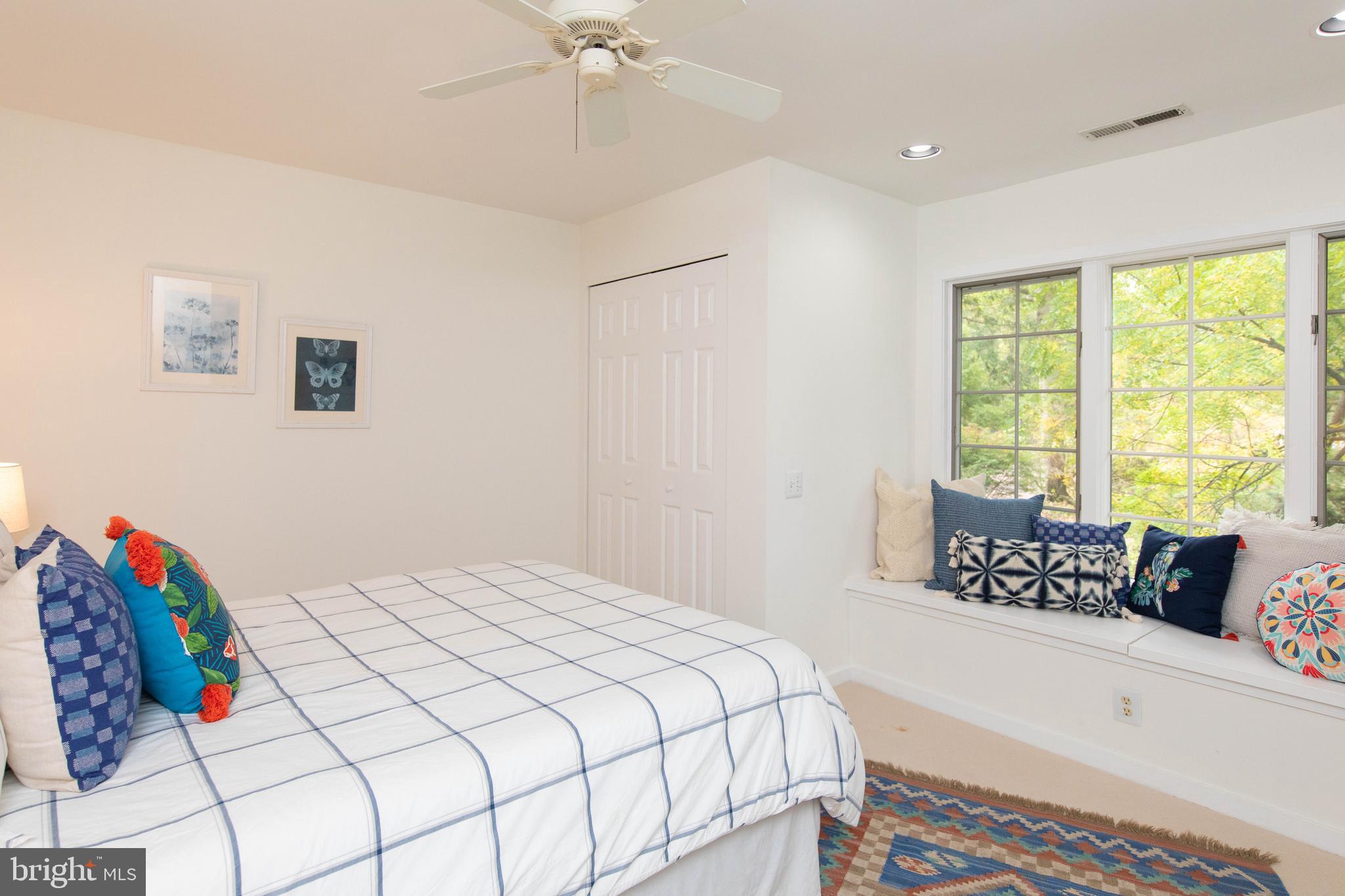 LAFAYETTE HILL - Residential