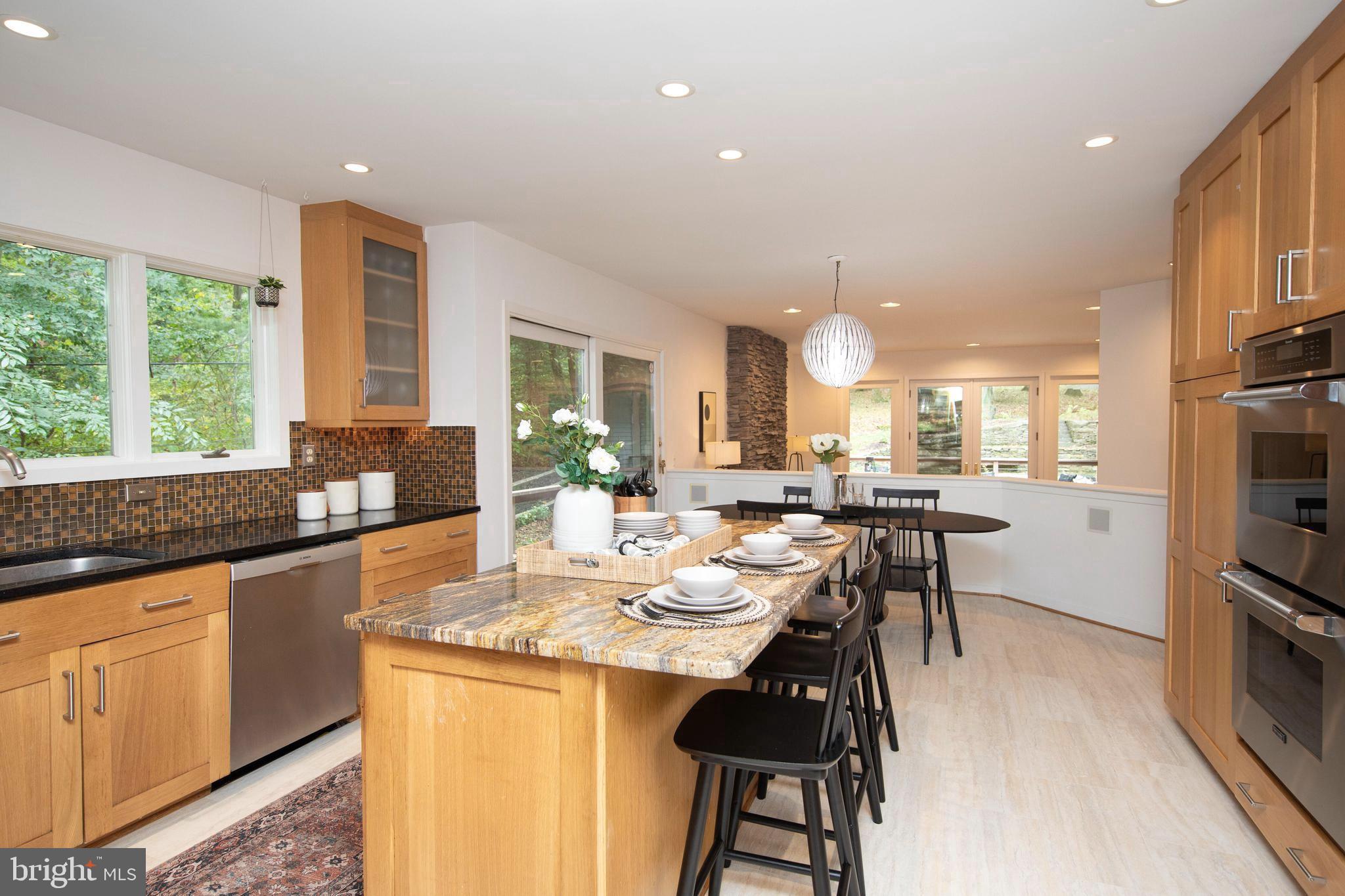 LAFAYETTE HILL - Residential