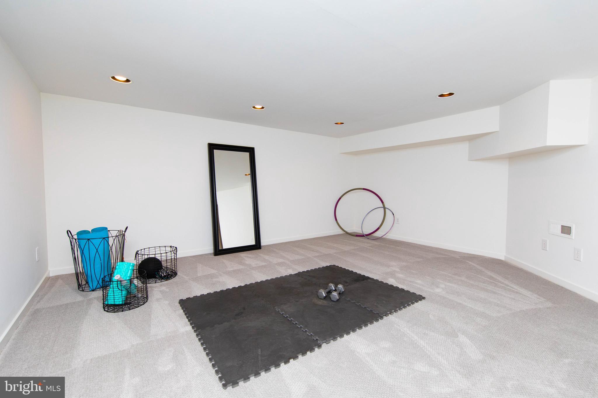 LAFAYETTE HILL - Residential