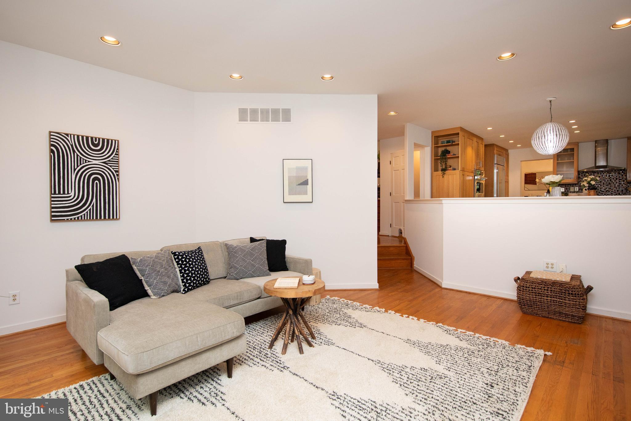 LAFAYETTE HILL - Residential