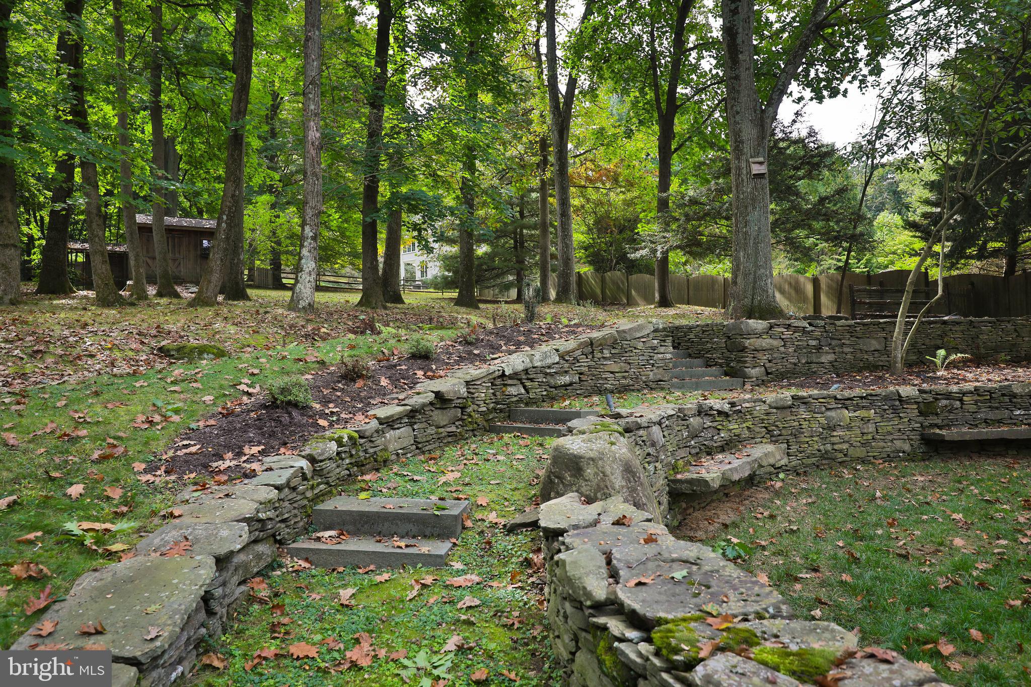 LAFAYETTE HILL - Residential