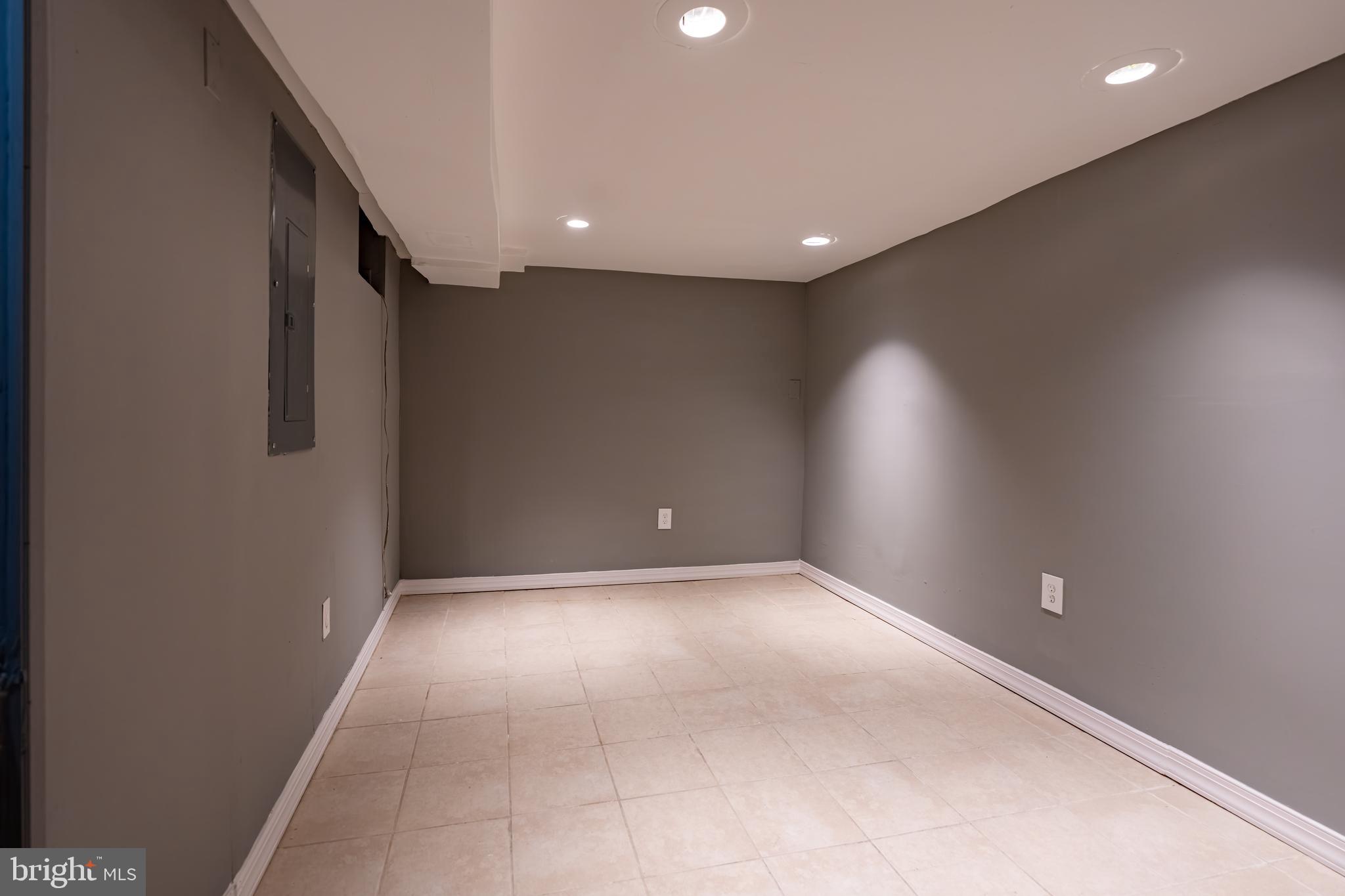 PHILADELPHIA - Residential