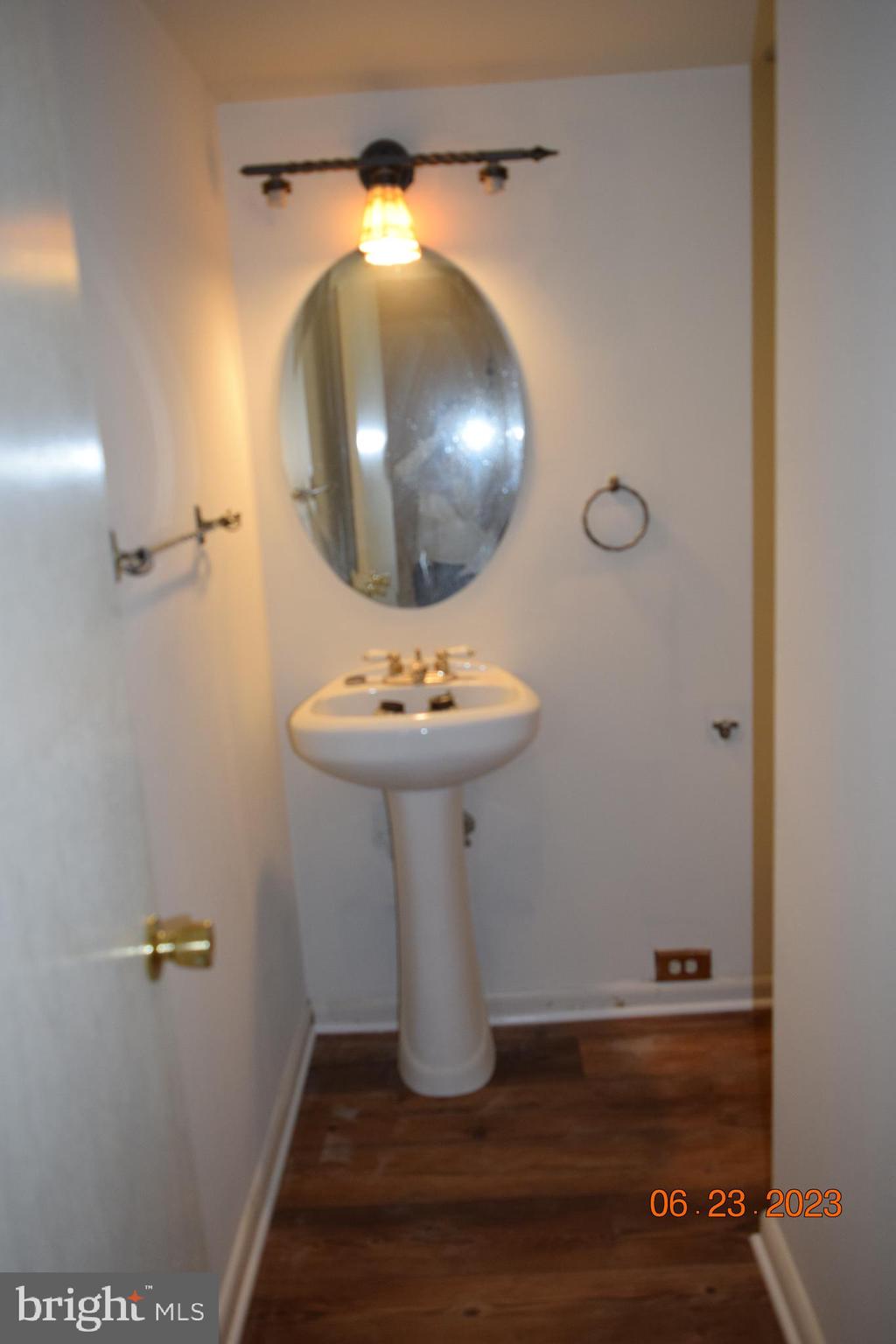 LONDON TOWNE - Residential