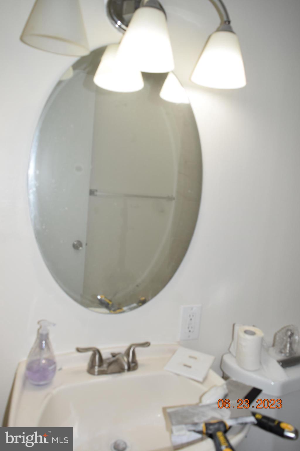 LONDON TOWNE - Residential