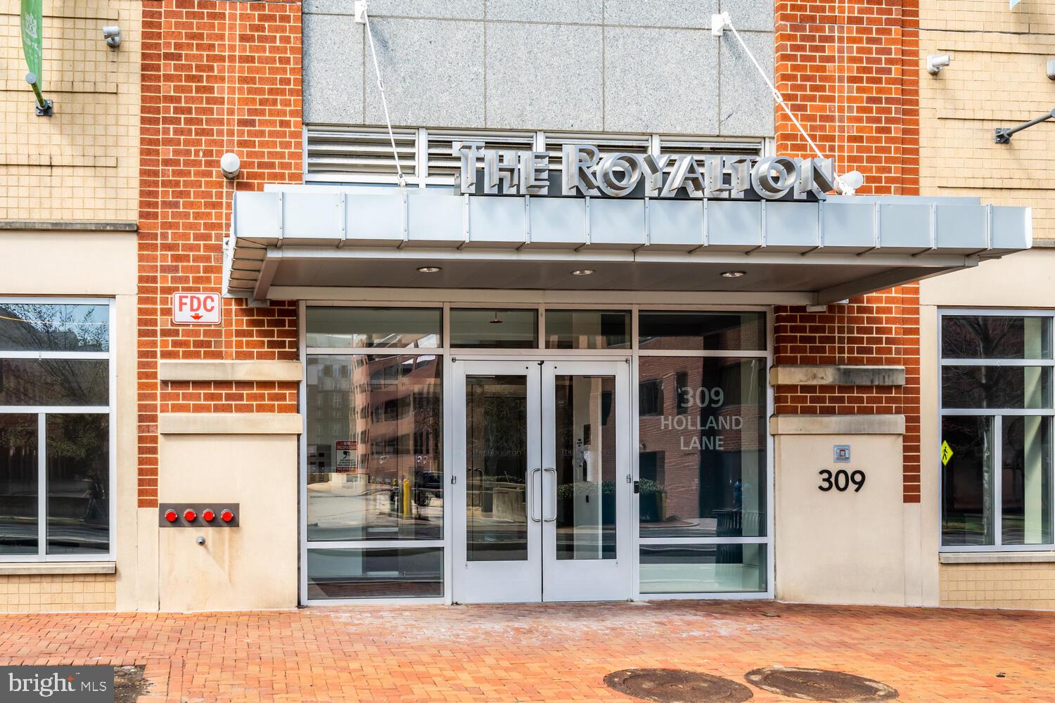 309 HOLLAND LANE 307