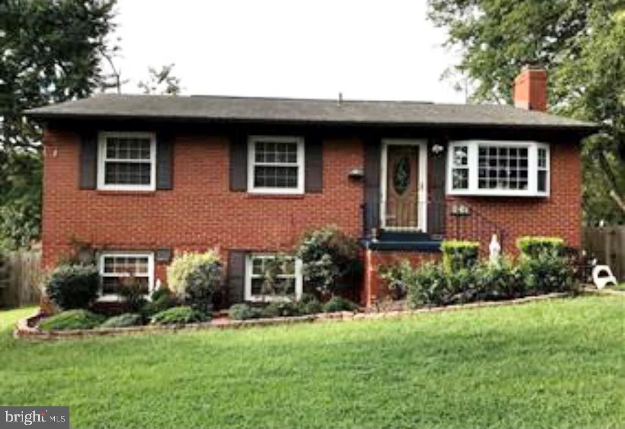 4208 Holiday Court, Woodbridge, VA 22193