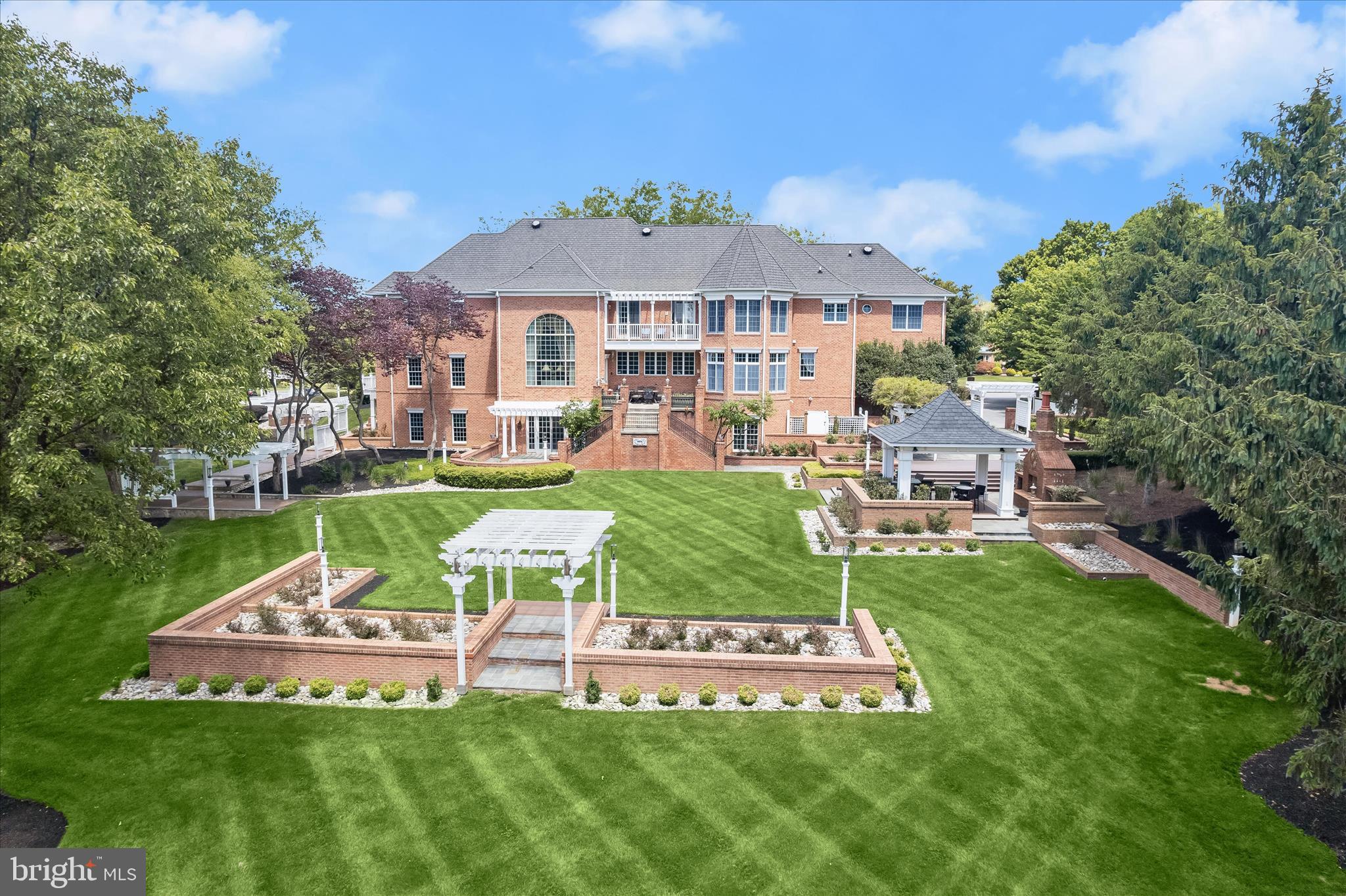 CATTAIL CREEK COUNTRY CLUB - Residential