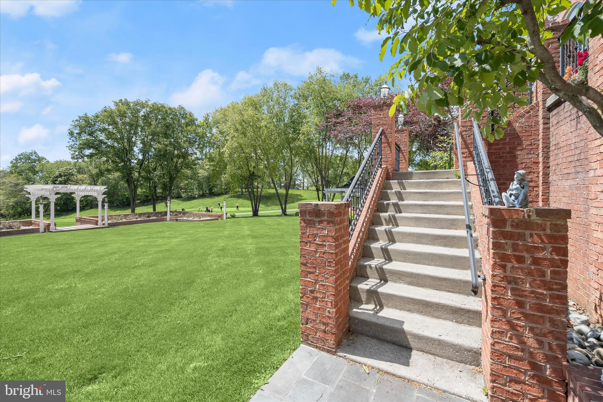 CATTAIL CREEK COUNTRY CLUB - Residential