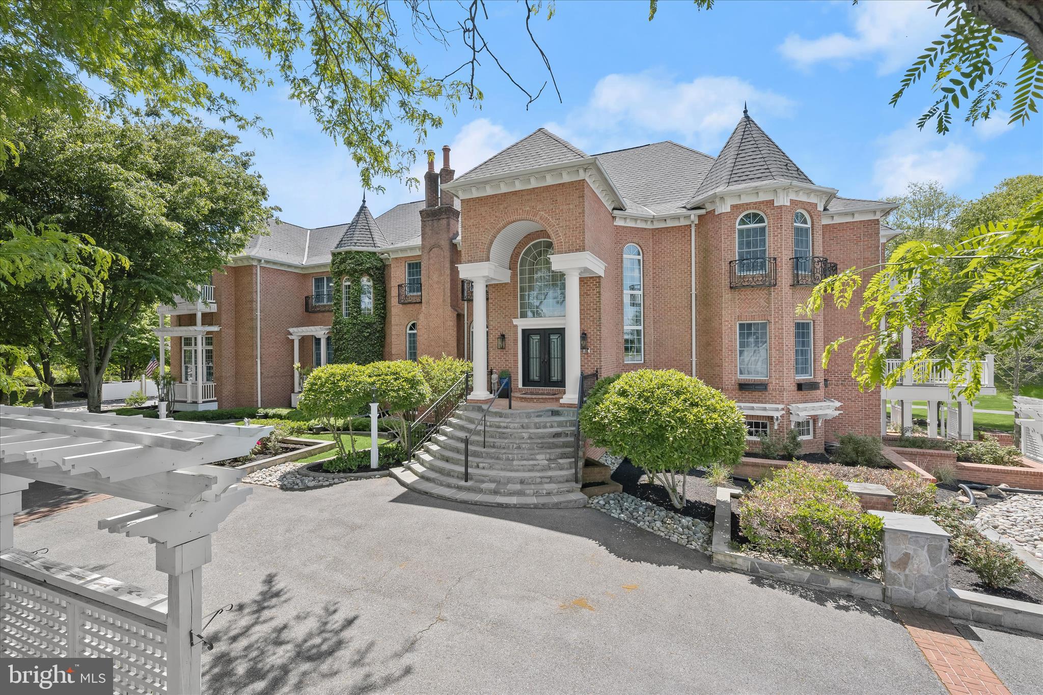 3644 BROADLEAF COURT