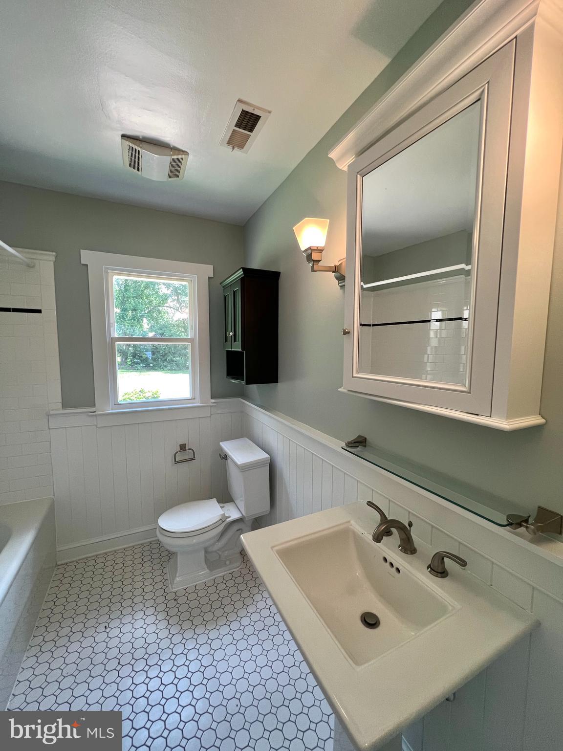 COBBDALE - Residential Lease