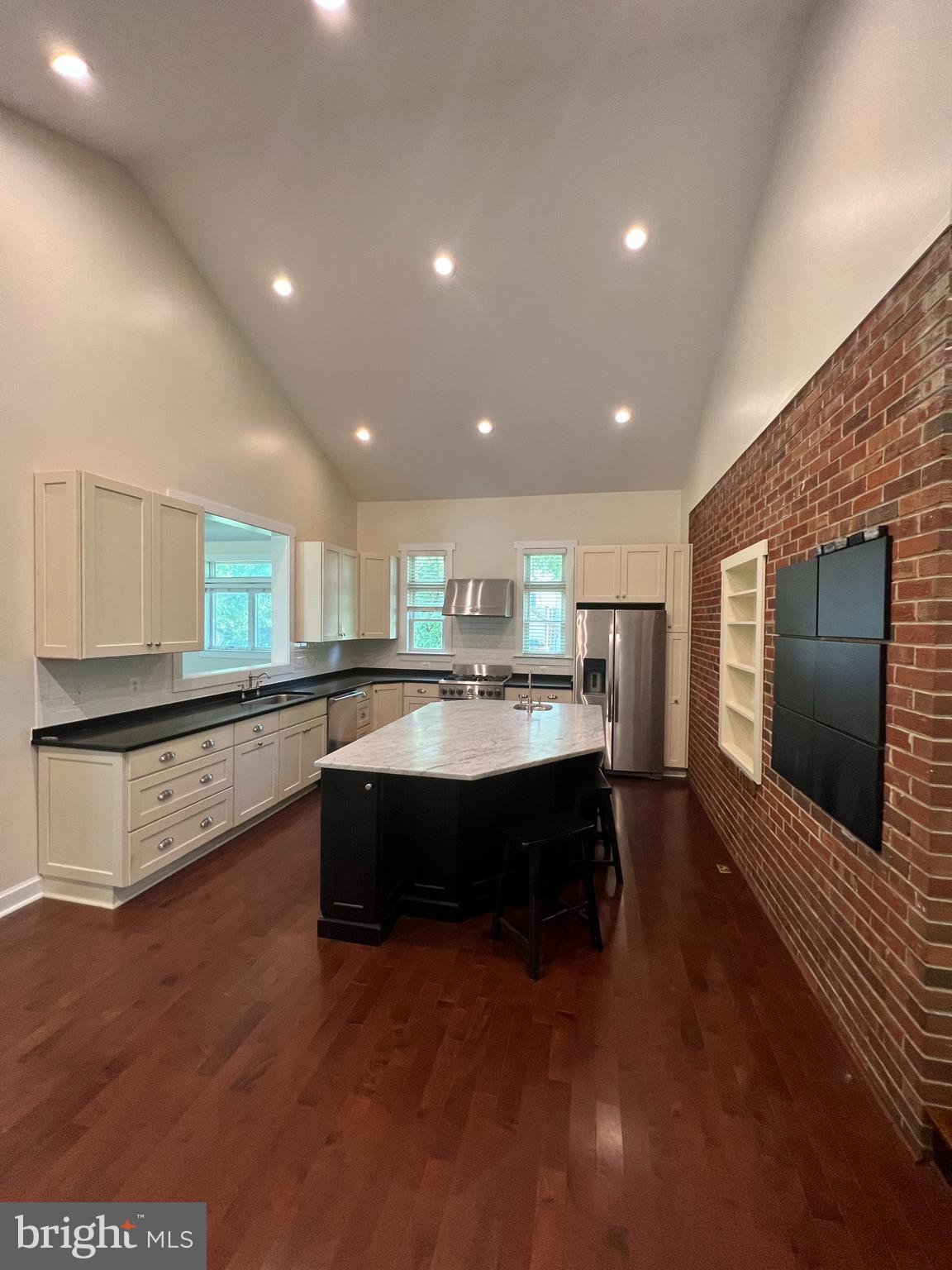 COBBDALE - Residential Lease