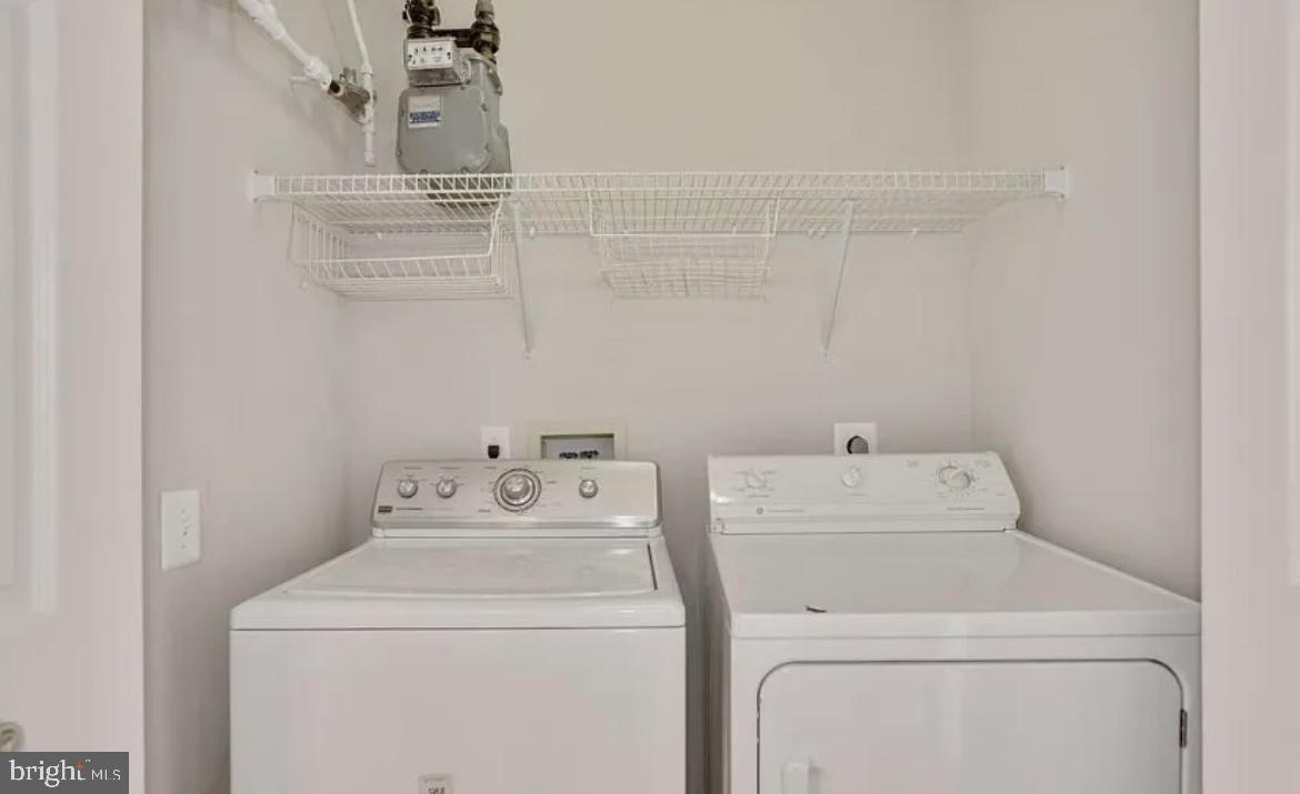 CHATHAM GREEN CONDOMINIUM - Residential Lease