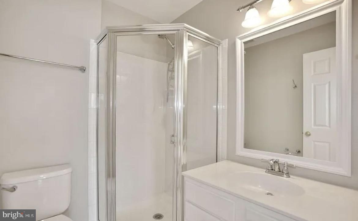 CHATHAM GREEN CONDOMINIUM - Residential Lease