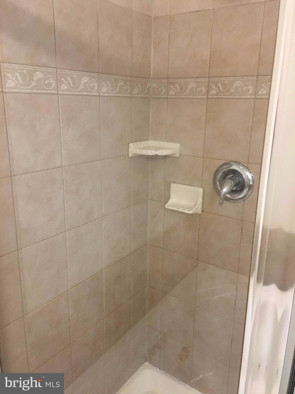 VILLAGES OF DORCHESTER - Residential Lease