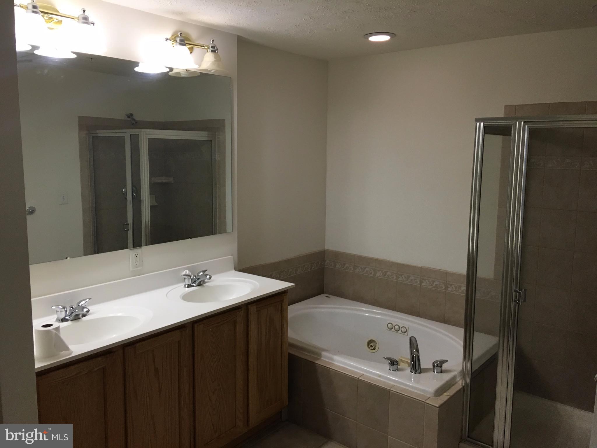 VILLAGES OF DORCHESTER - Residential Lease