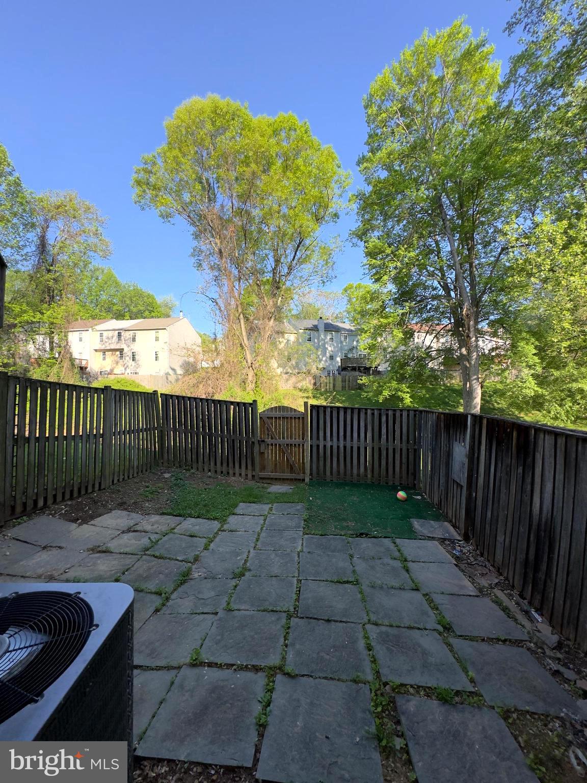 SENECA FOREST - Residential Lease