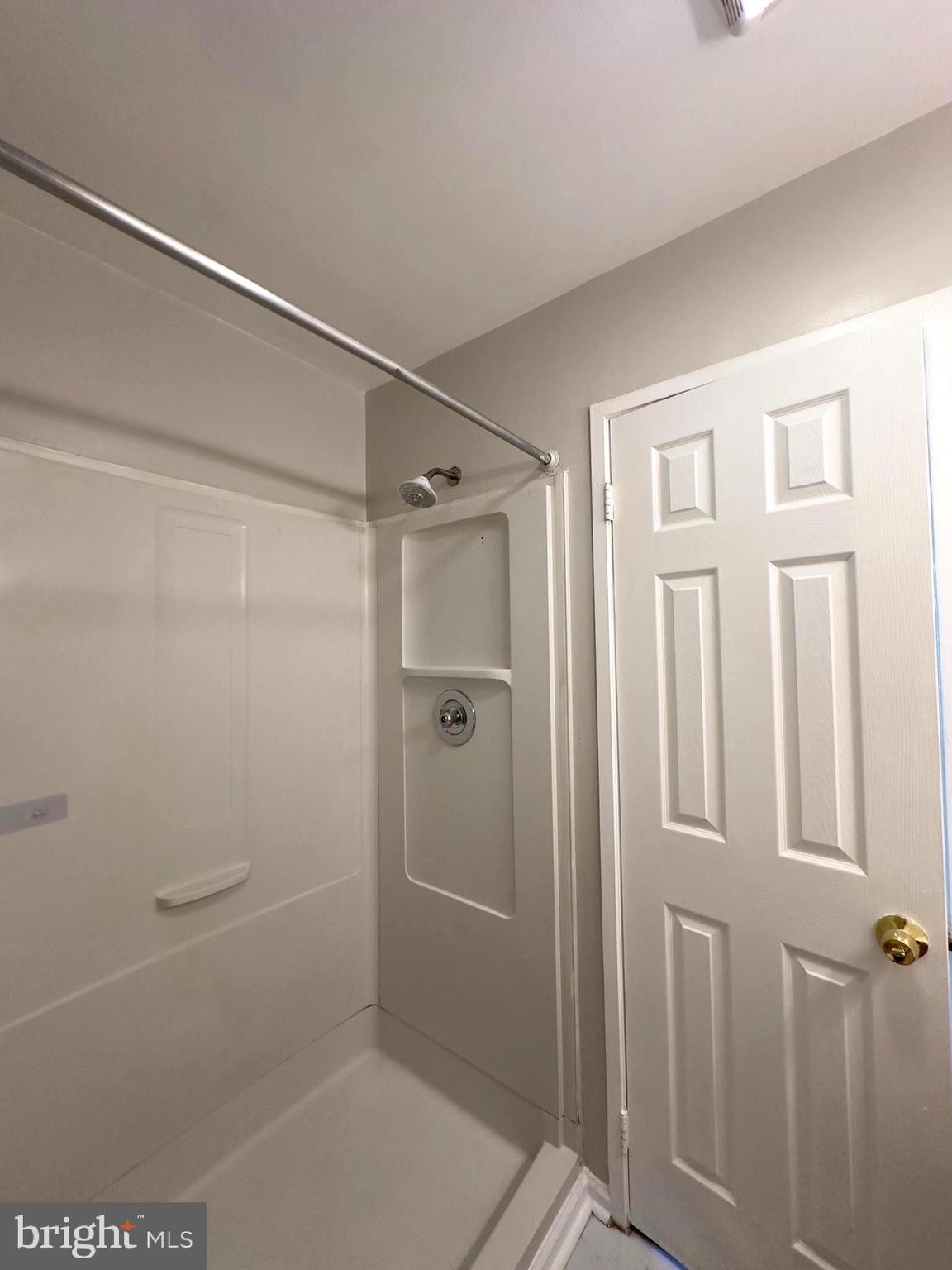 SENECA FOREST - Residential Lease