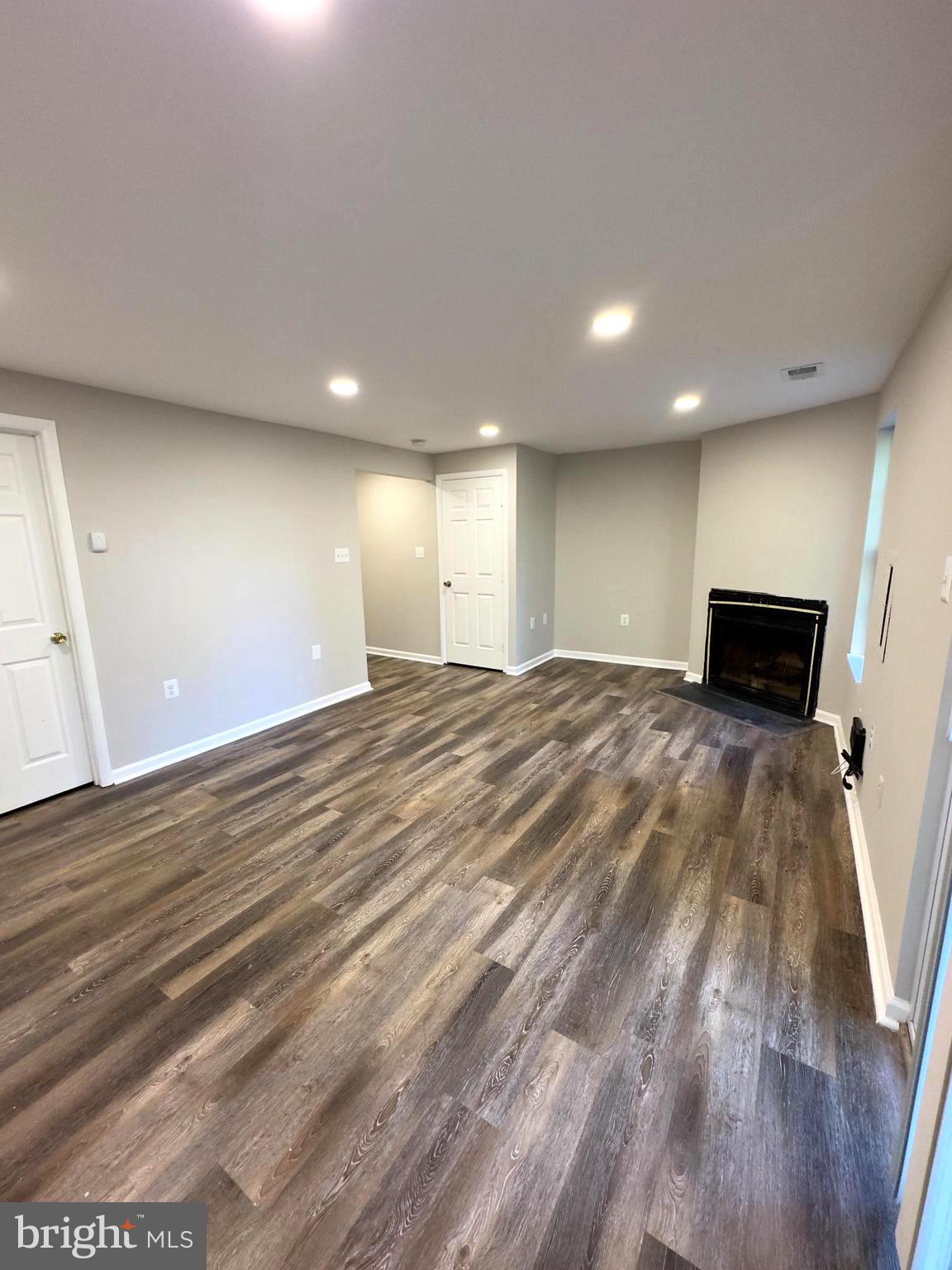 SENECA FOREST - Residential Lease