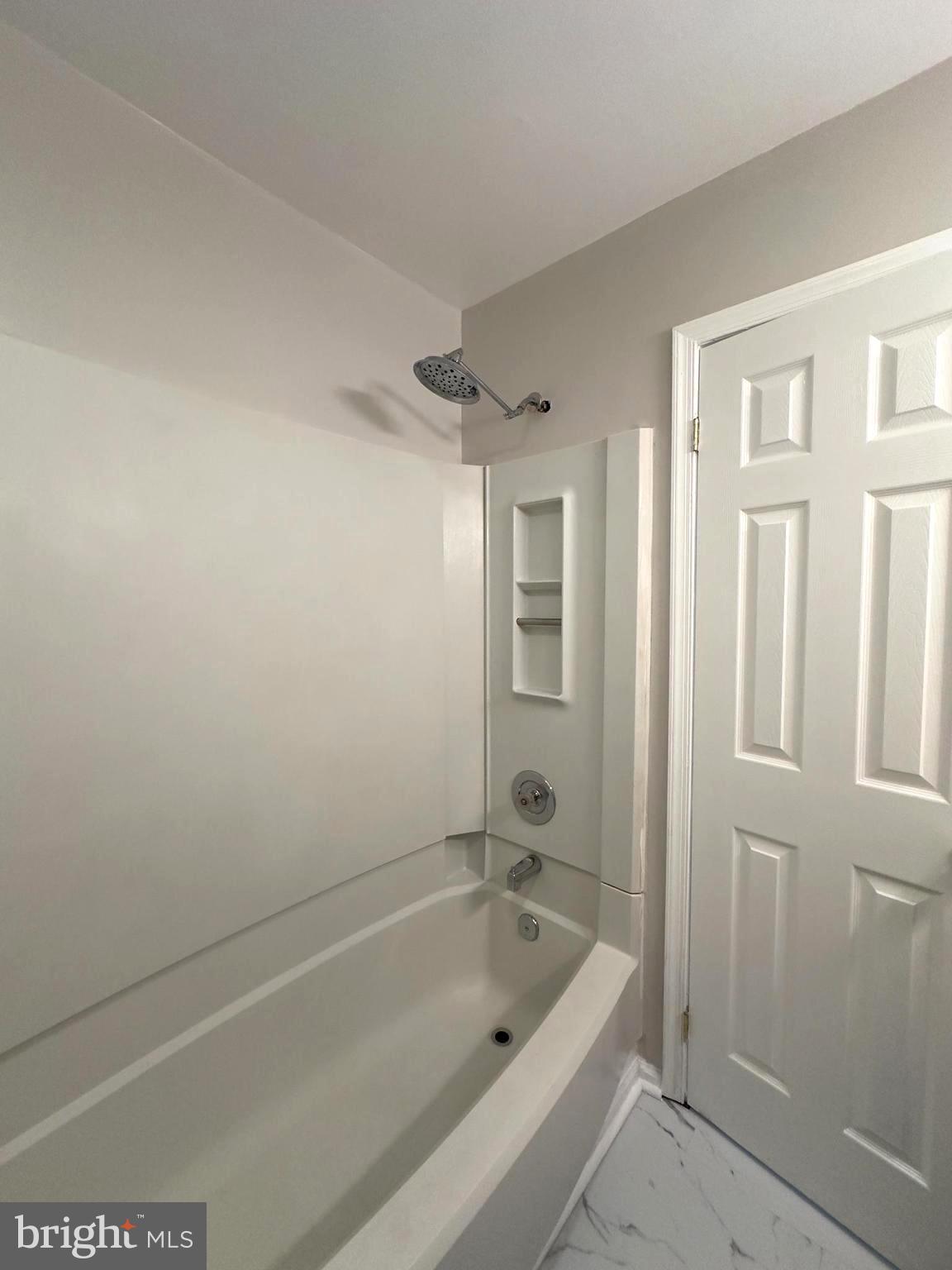 SENECA FOREST - Residential Lease