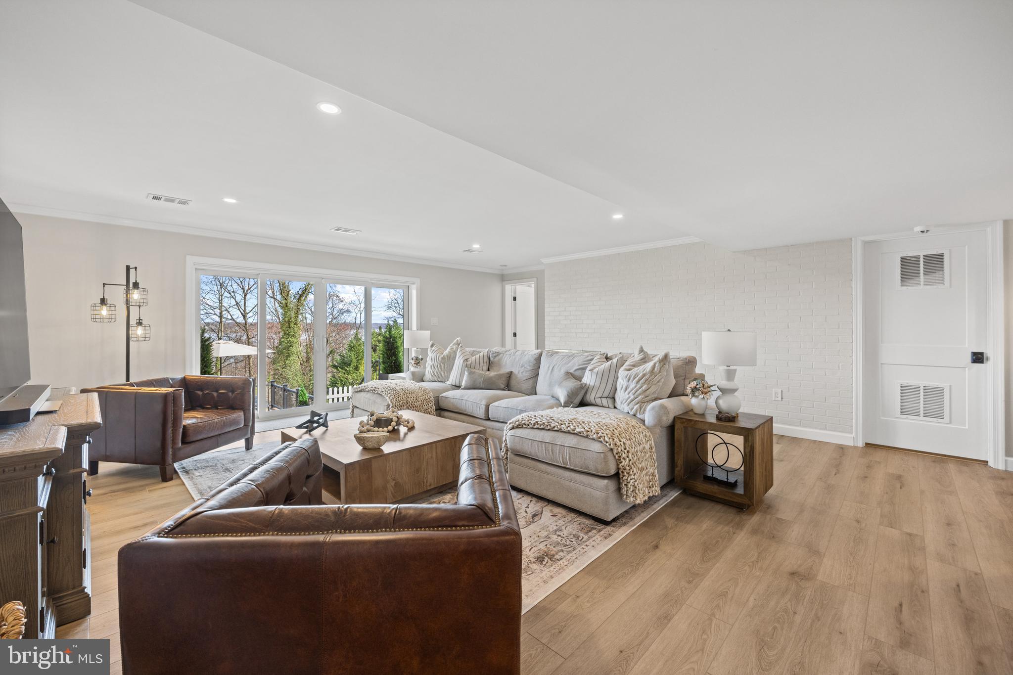 VILLAMAY - Residential