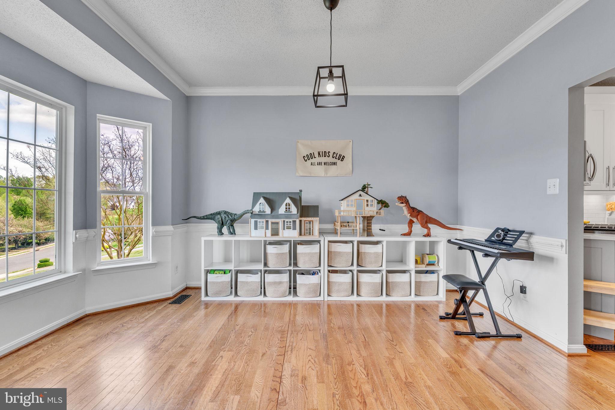 1102 CORNWALL DRIVE