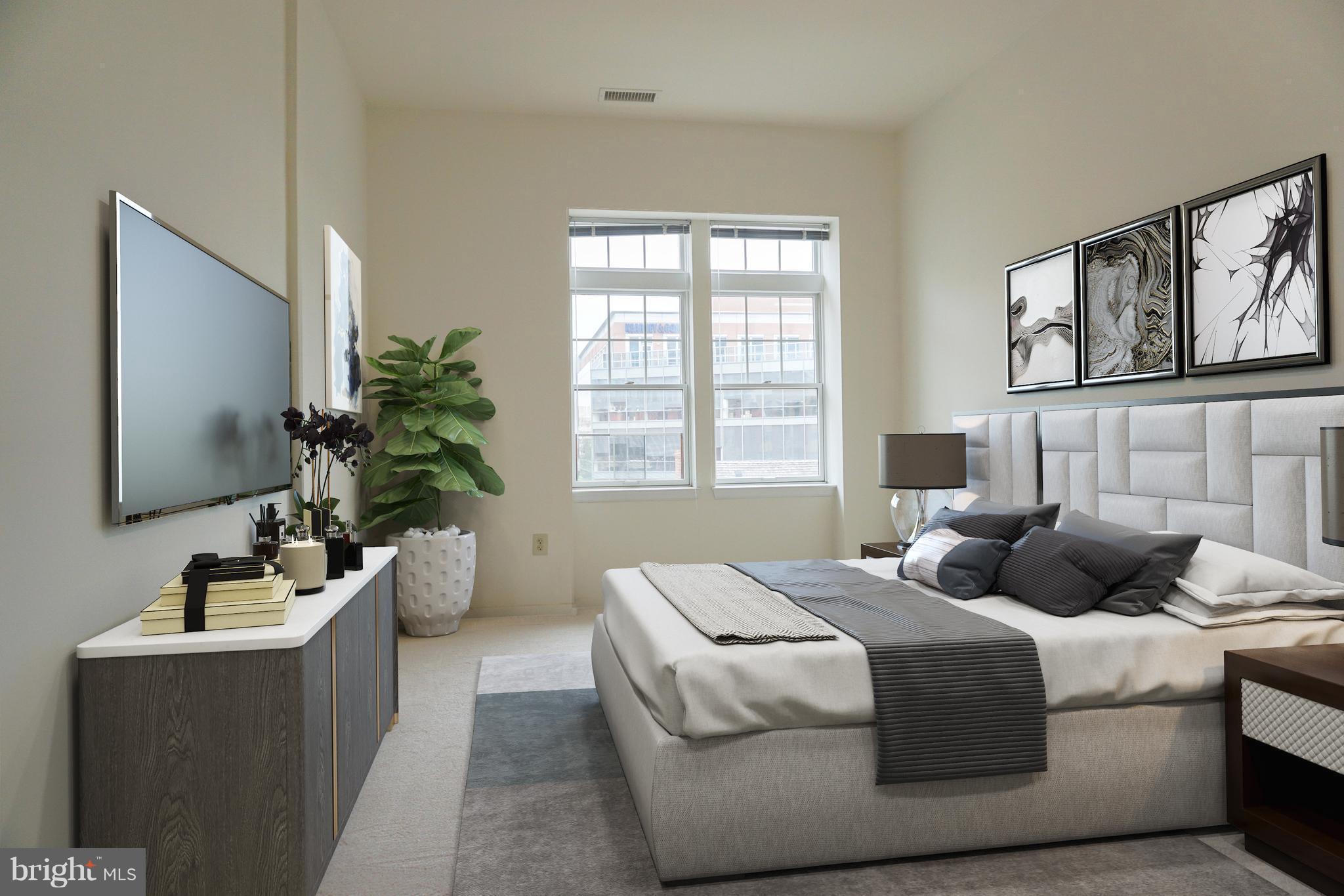 THE ROYALTON - Residential