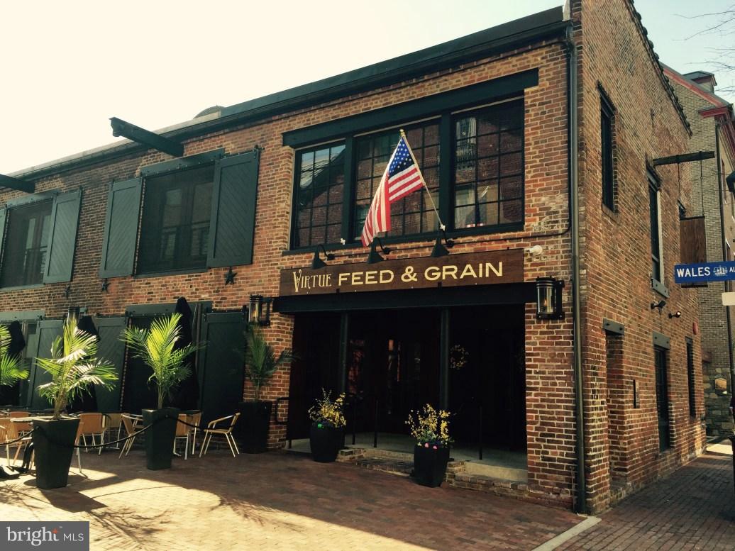 THE ROYALTON - Residential