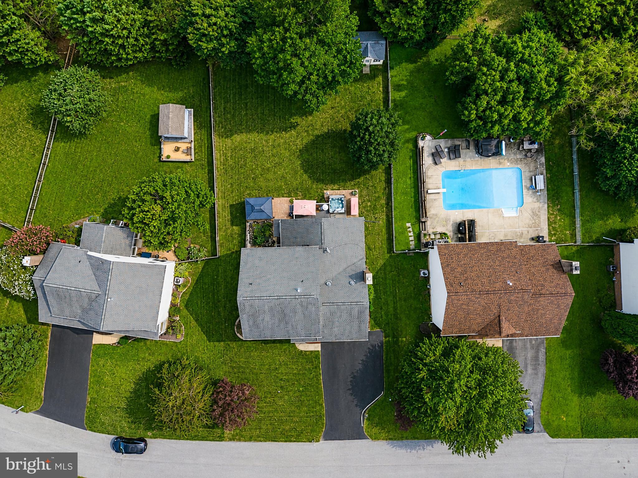 3355 WESTPORT DRIVE