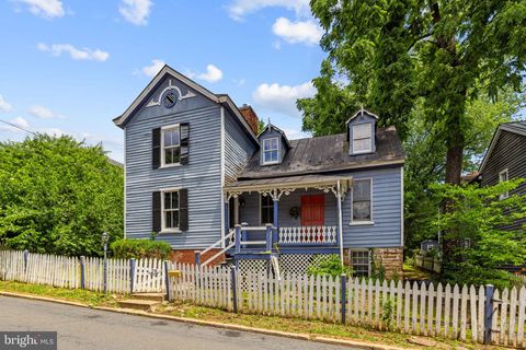 Homes For Sale - 25 N 6th Street<br/> WARRENTON, VA 20186
