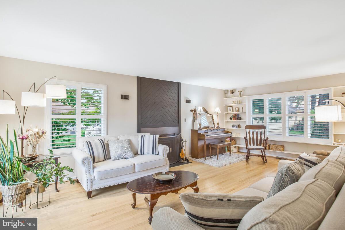 HOMEWOOD - Residential