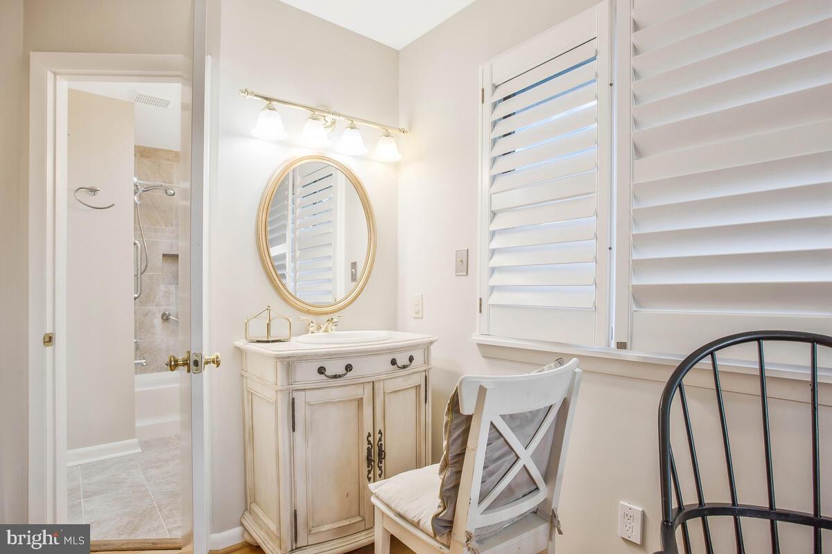 HOMEWOOD - Residential