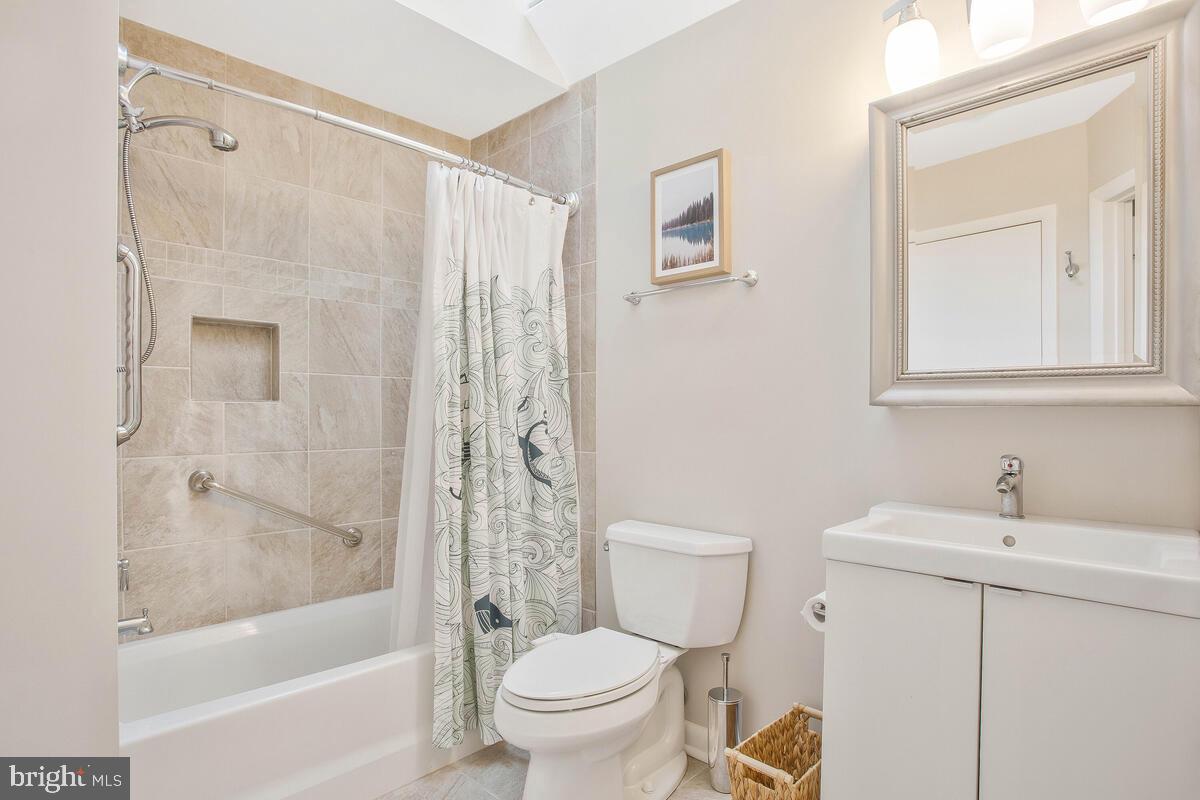 HOMEWOOD - Residential