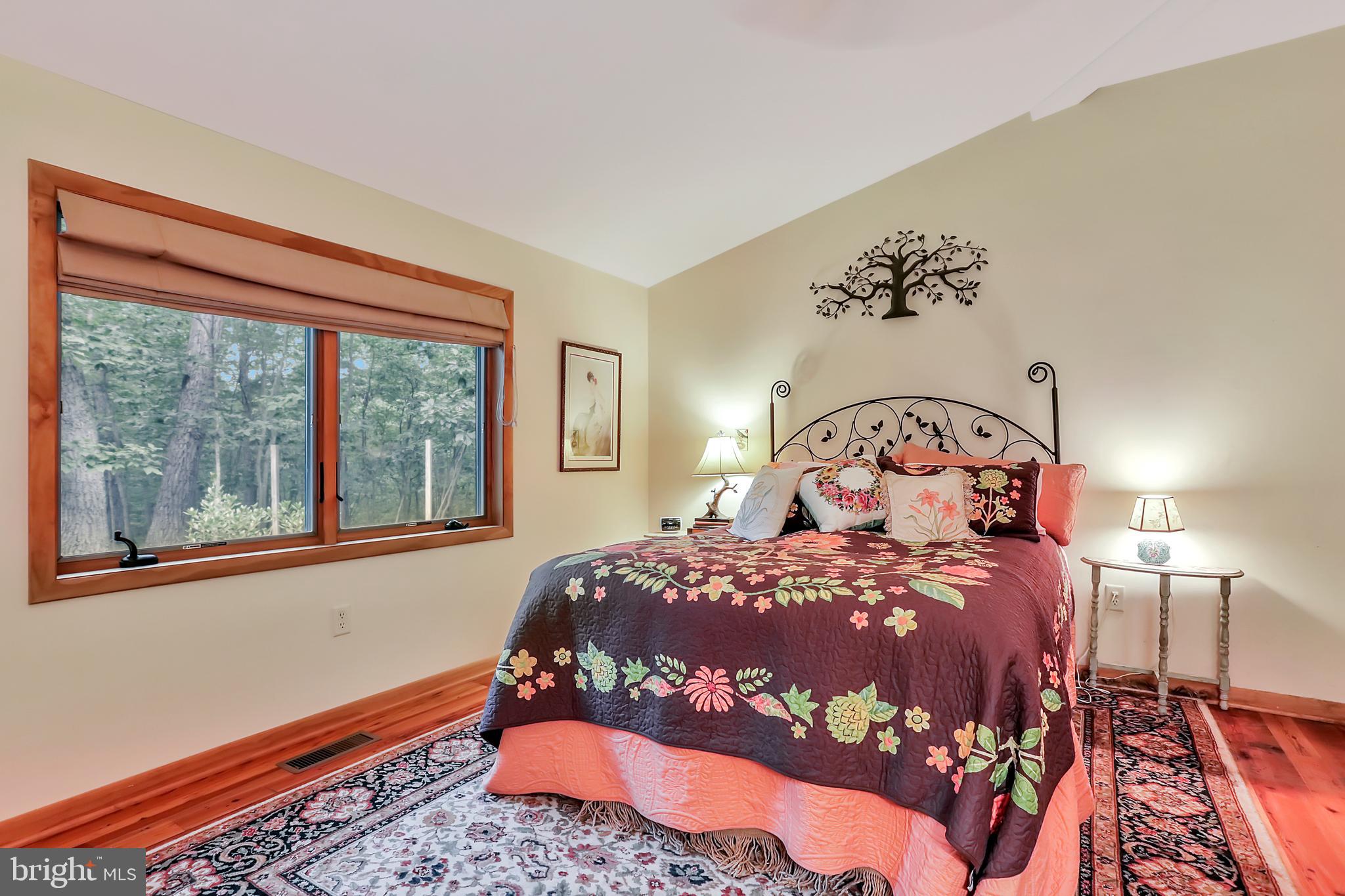 THE WOODS - Residential