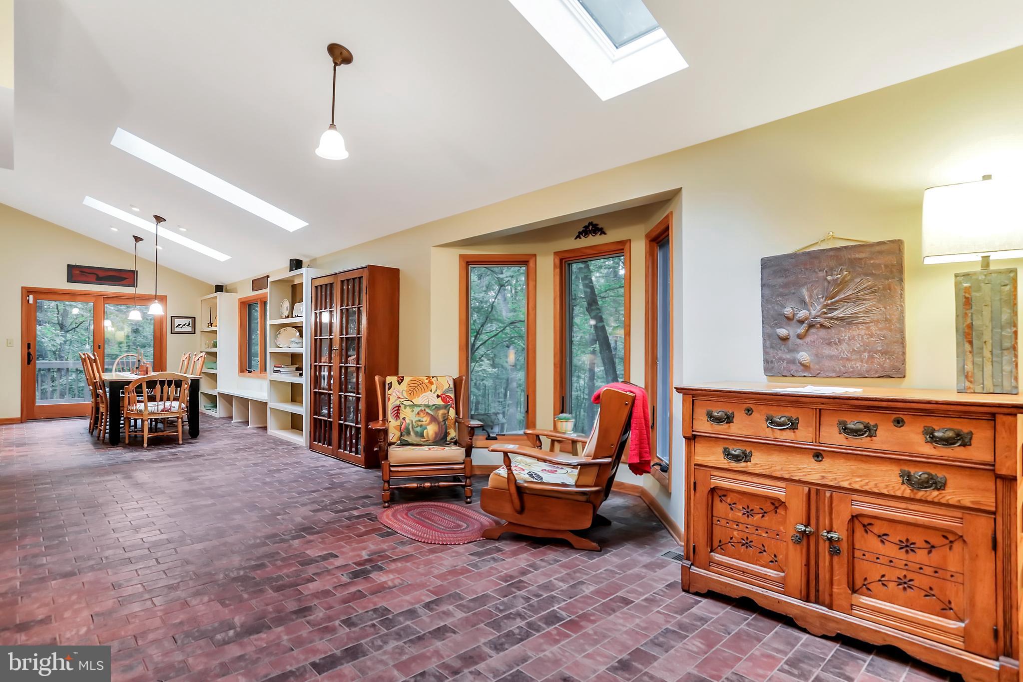 THE WOODS - Residential