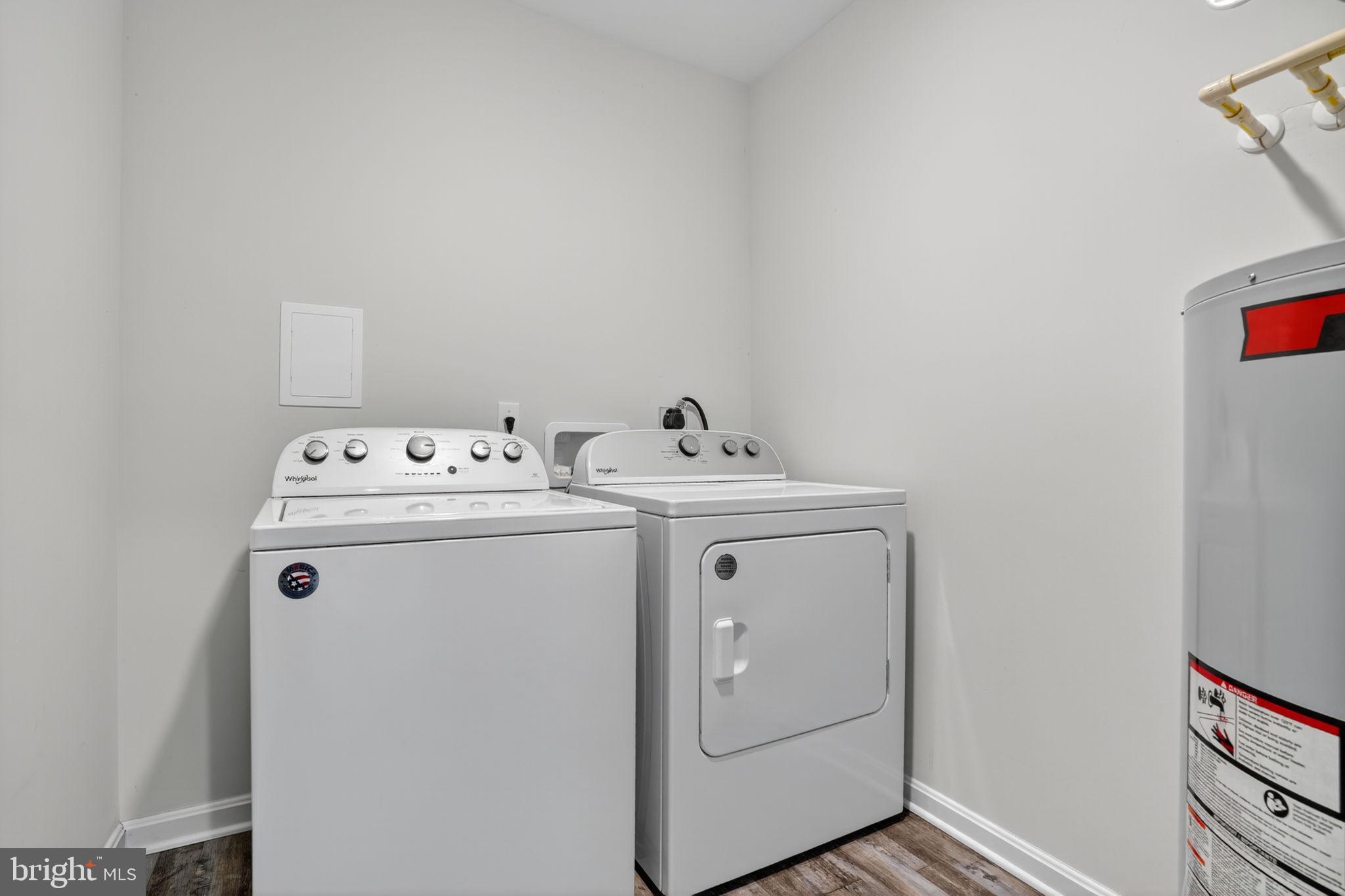 CAPTAIN'S COVE - Residential