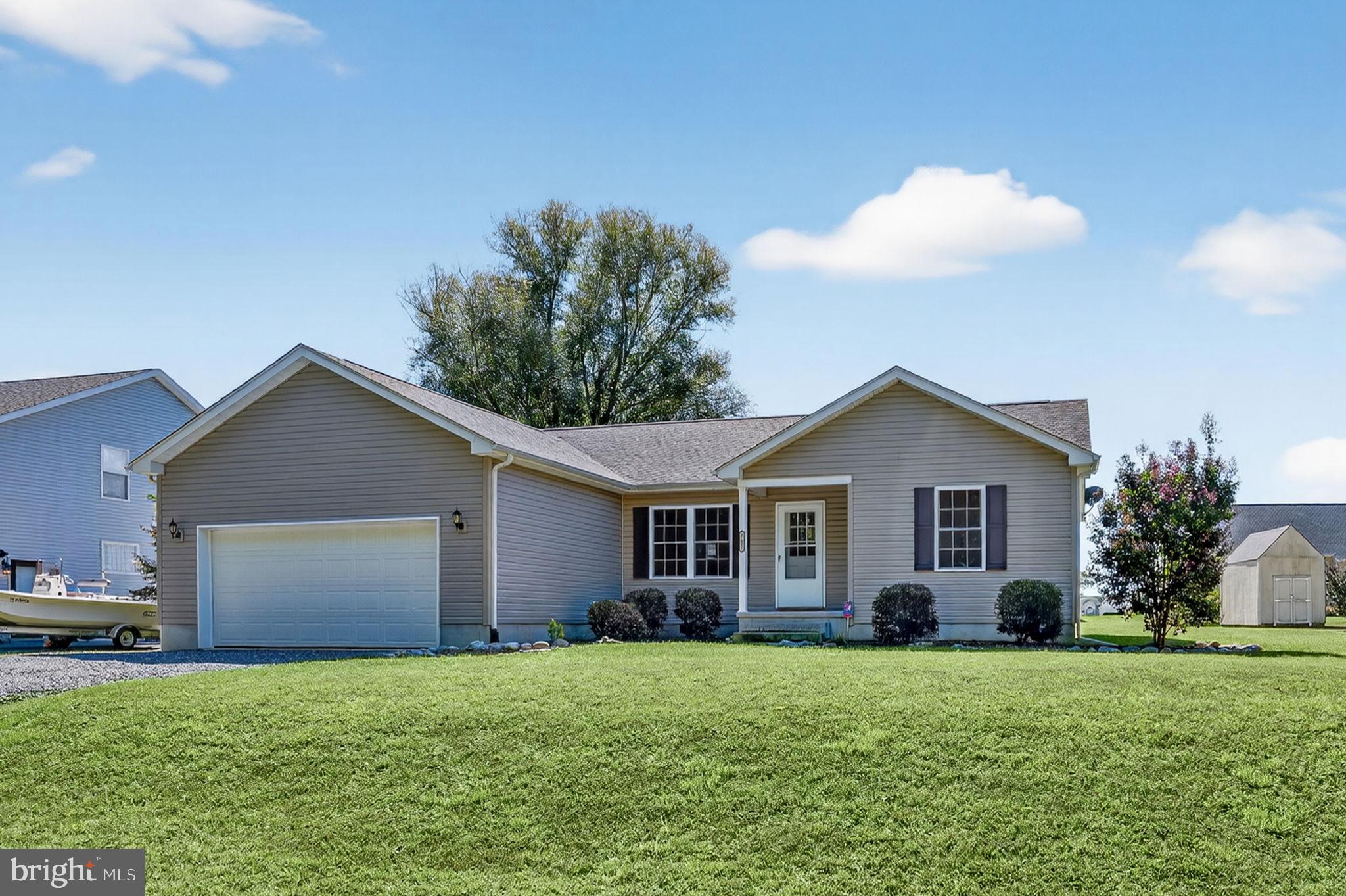 CAPTAIN'S COVE - Residential