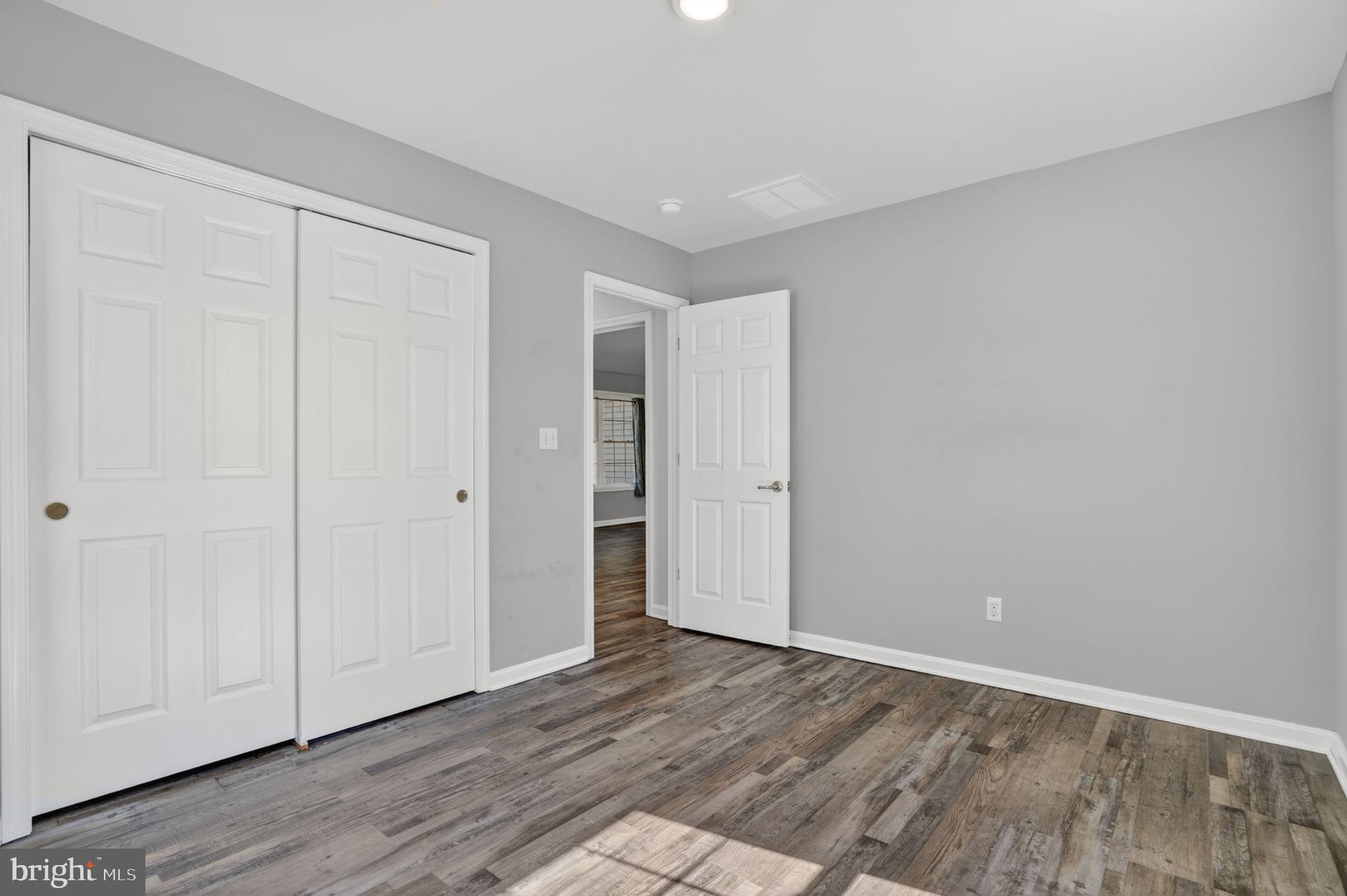 CAPTAIN'S COVE - Residential