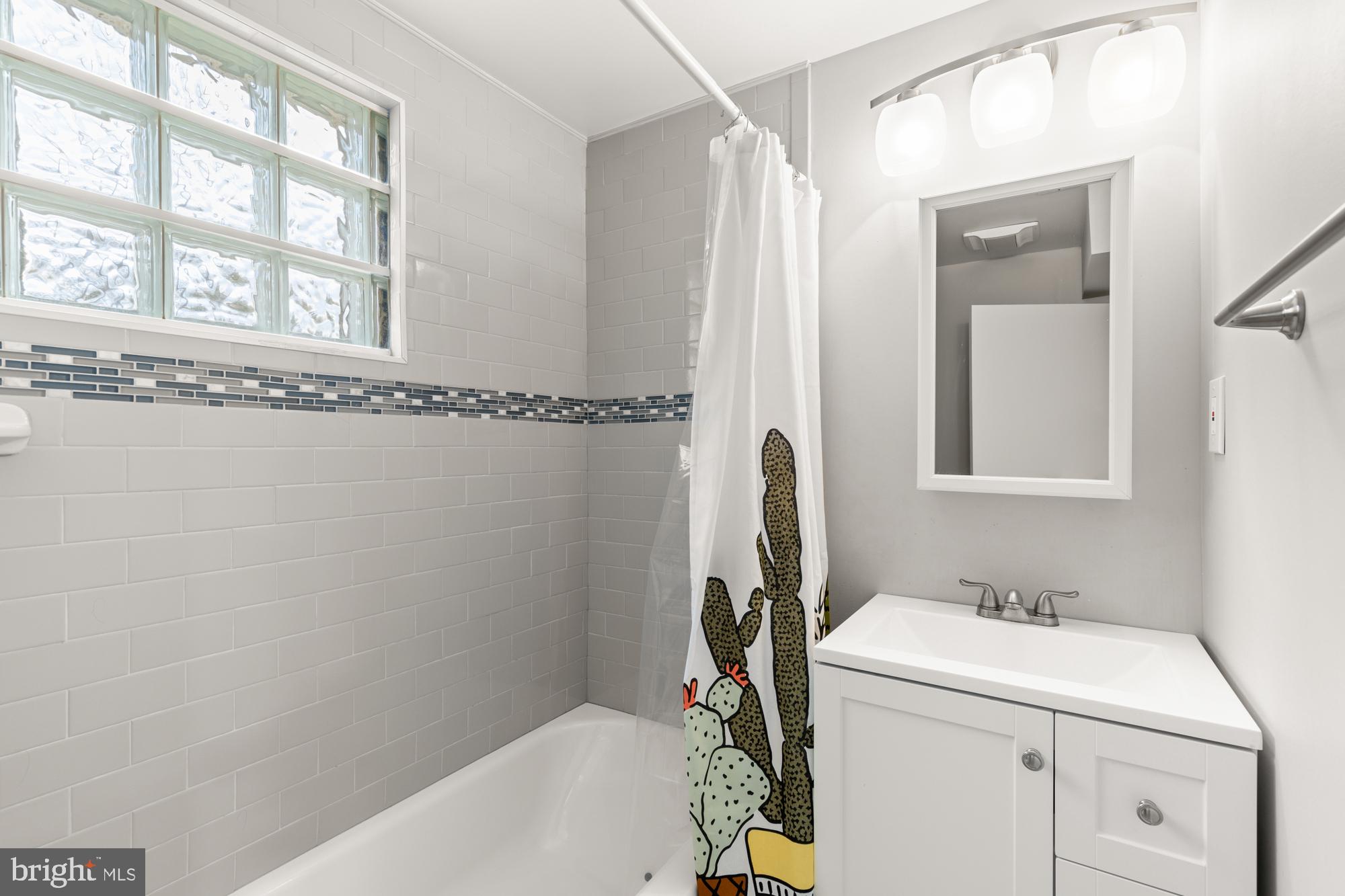 PLYERS MILL ESTATES - Residential