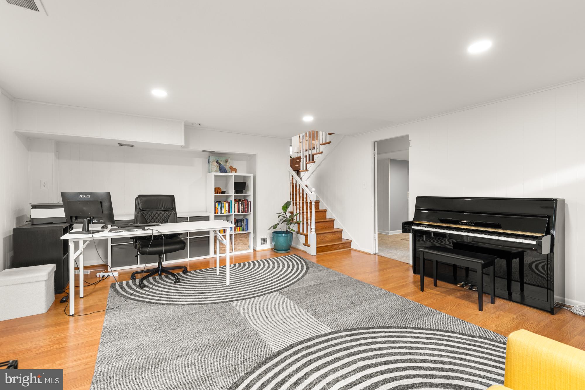 PLYERS MILL ESTATES - Residential