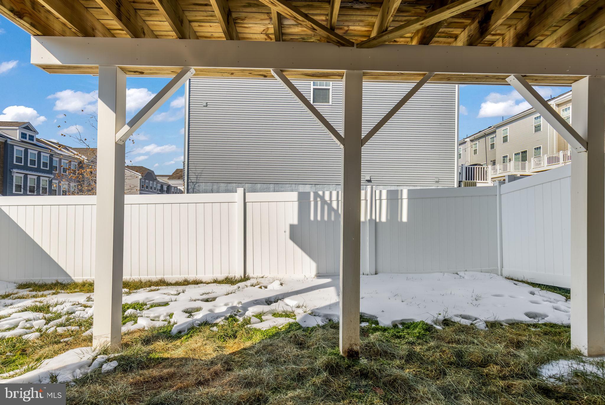 BRADLEY SQUARE - Residential