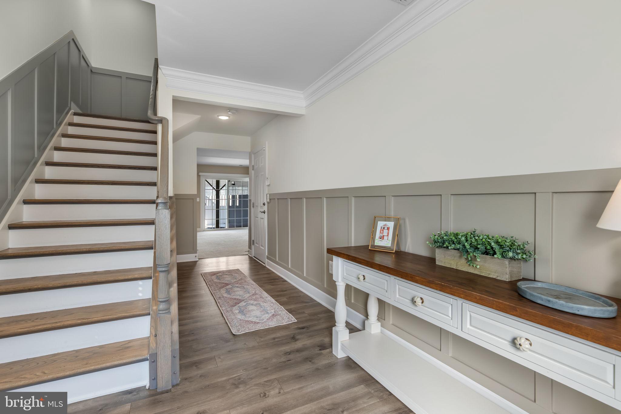 BRADLEY SQUARE - Residential