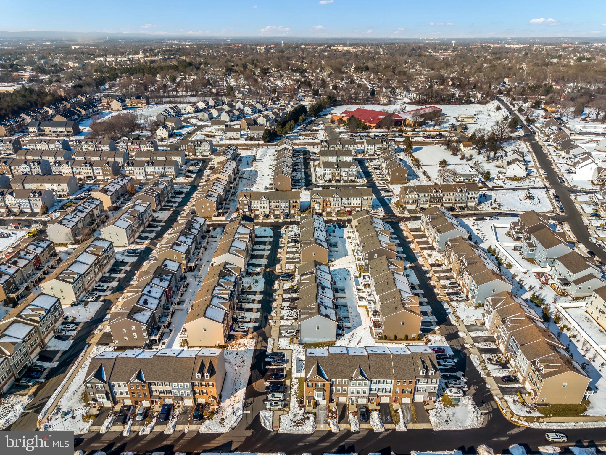 BRADLEY SQUARE - Residential